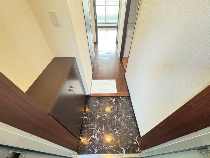 物件内観写真20　(玄関)