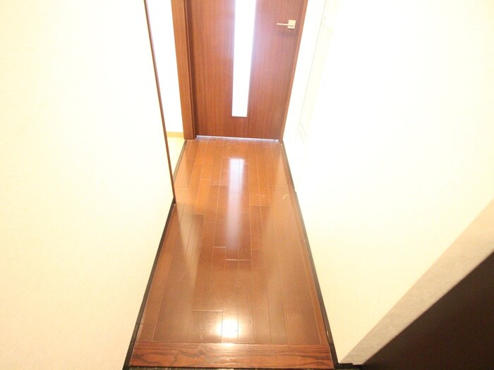 物件内観写真21　(廊下)