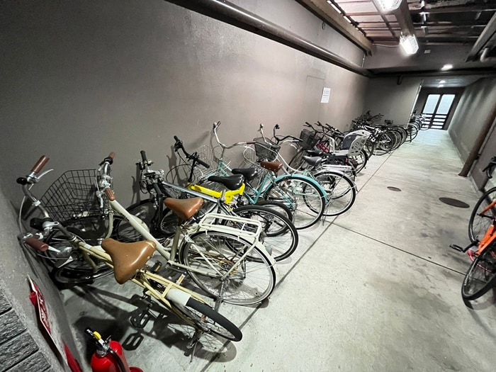 物件外観写真4　(駐輪場)