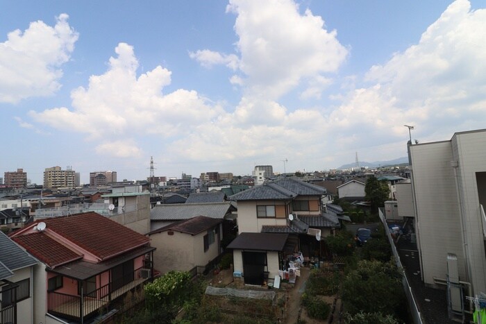 物件内観写真16　(室内からの展望)