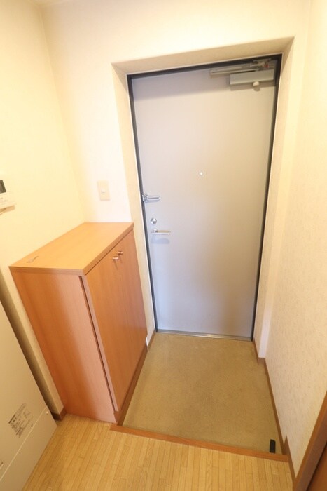 物件内観写真18　(玄関)