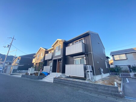 ヴィステリアスクエアB外観写真