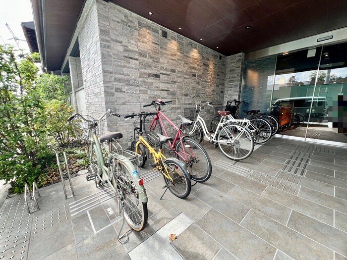 物件外観写真5　(駐輪場)