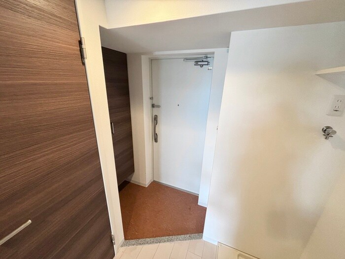 物件内観写真7　(玄関)