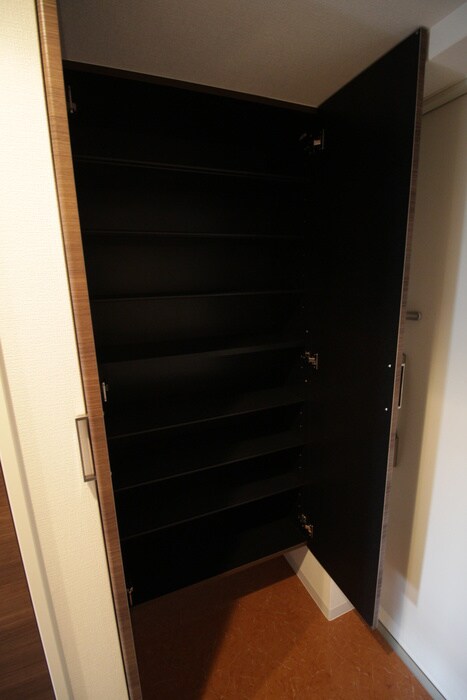 物件内観写真8　(靴箱)