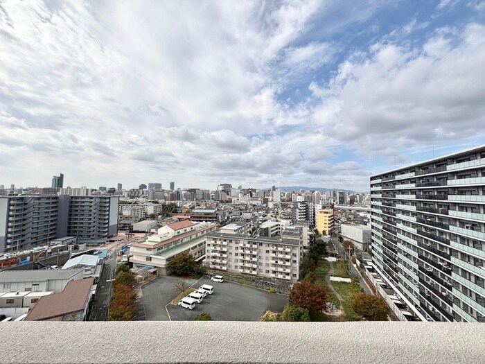 物件内観写真19　(室内からの展望)