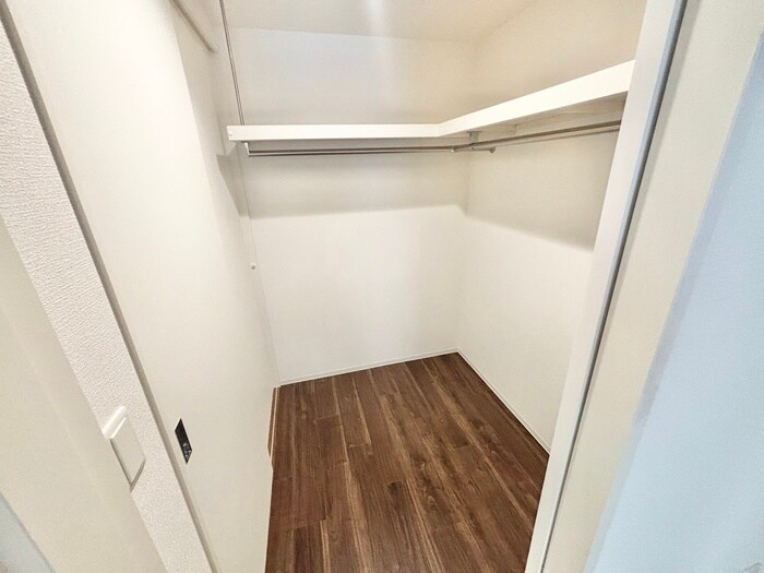 物件内観写真11　(収納)