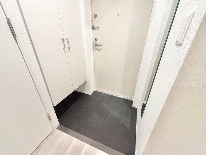 物件内観写真17　(玄関)