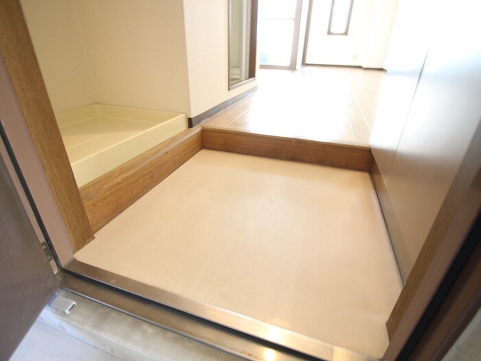 物件内観写真17　(玄関)