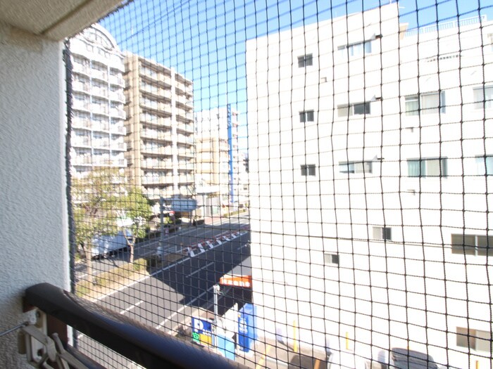 物件内観写真22　(室内からの展望)