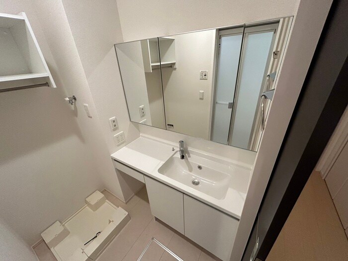 物件内観写真12　(収納)