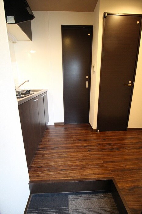 物件内観写真17　(玄関)