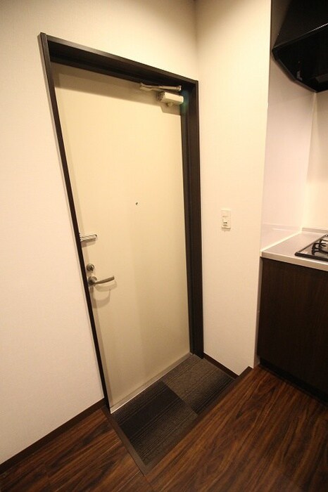 物件内観写真18　(玄関)