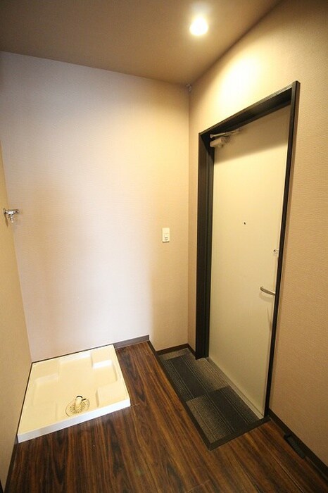 物件内観写真18　(玄関)