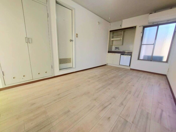 物件内観写真8　(居室)