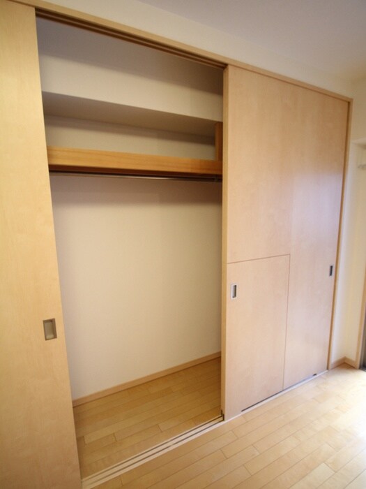 物件内観写真12　(収納)