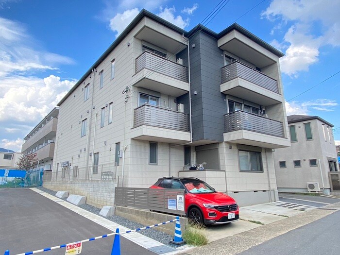 物件外観写真1　(外観写真)