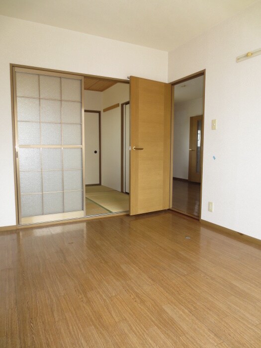 物件内観写真6　(居室)