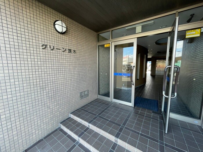 物件外観写真5　(エントランス部分)