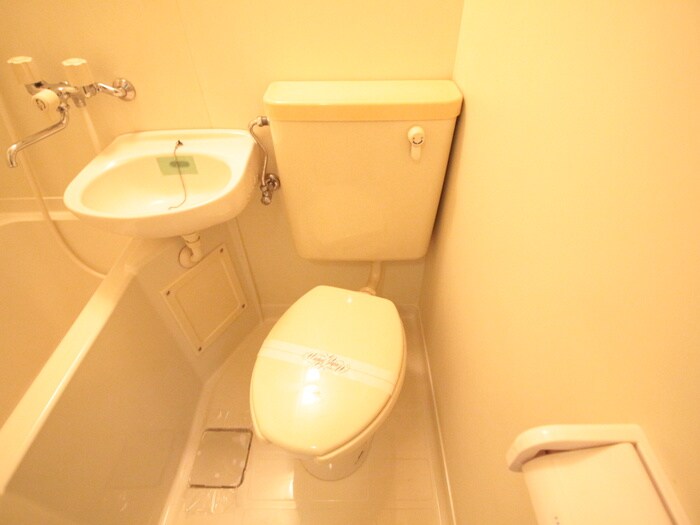 物件内観写真12　(トイレ)