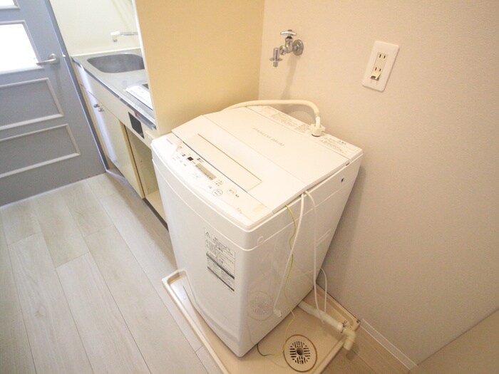 物件内観写真15　(洗濯機置場)