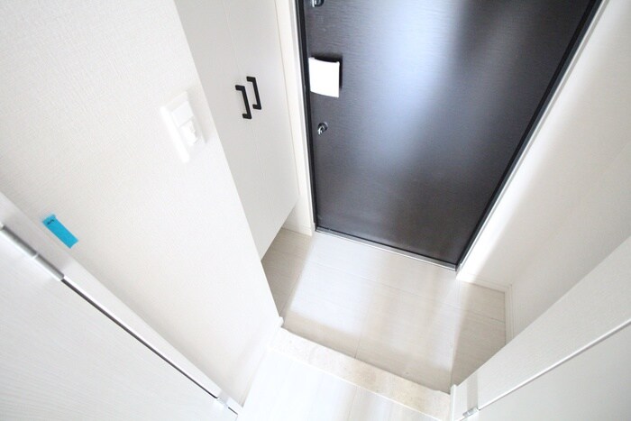 物件内観写真15　(玄関)