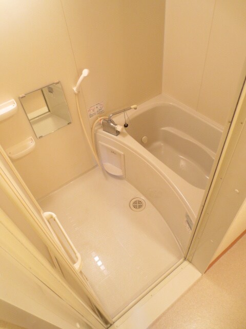 物件内観写真12　(バス／シャワールーム等)