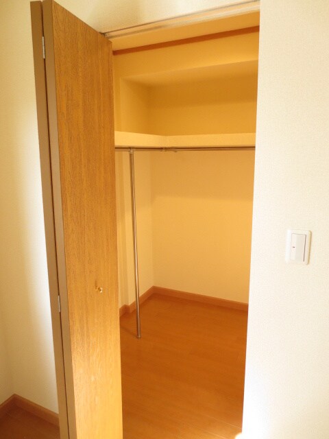物件内観写真14　(収納)