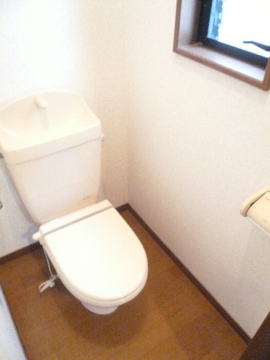 物件内観写真5　(トイレ)