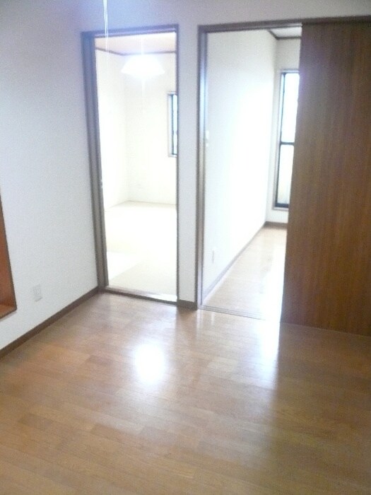 物件内観写真10　(居室)