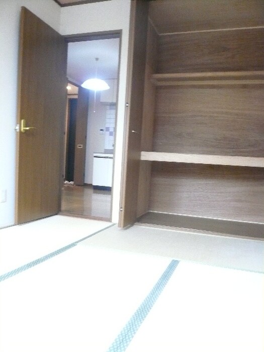 物件内観写真12　(居室)