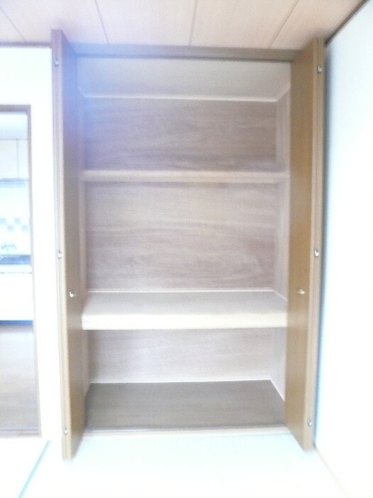 物件内観写真13　(収納)