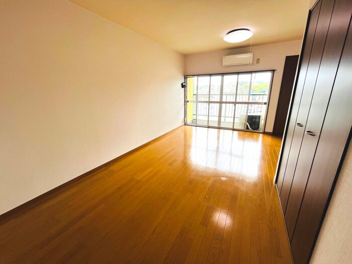 物件内観写真8　(居室)