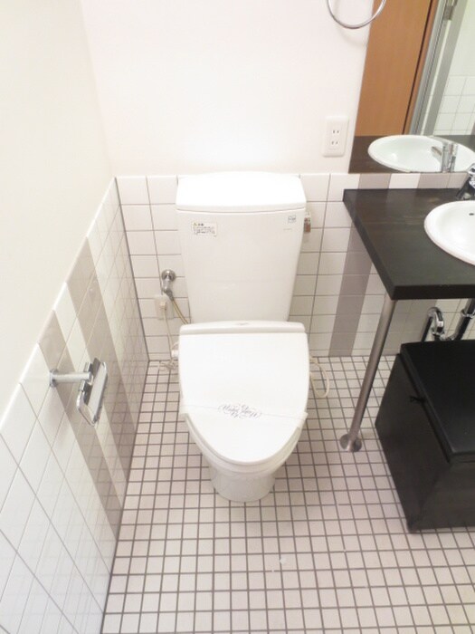 物件内観写真12　(トイレ)