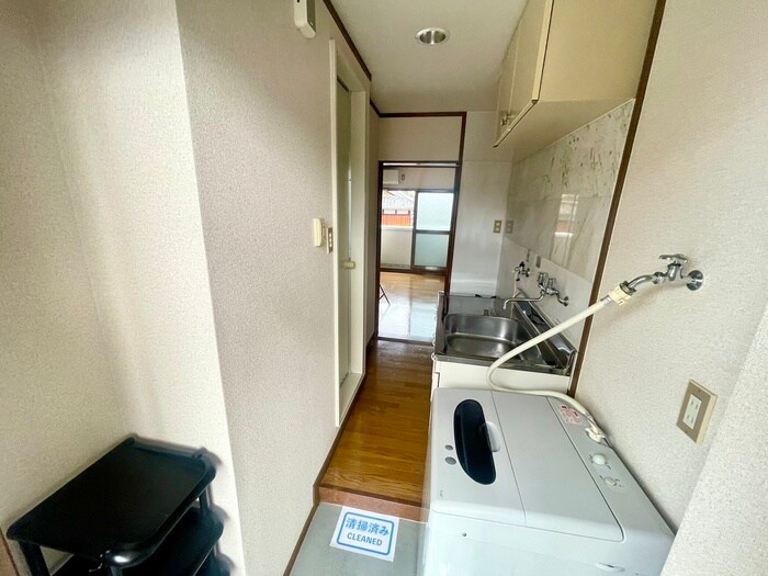 物件内観写真18　(玄関)