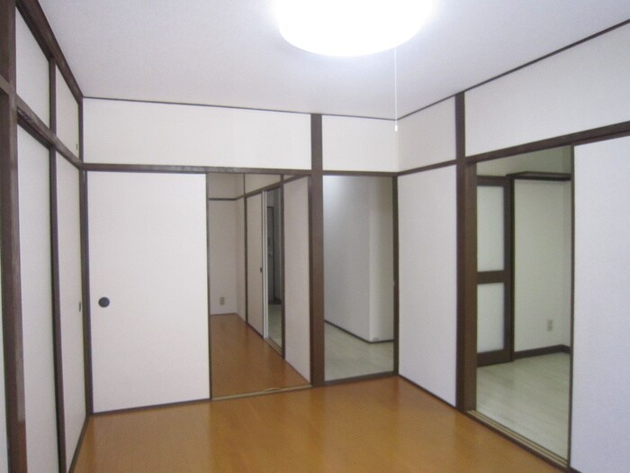 物件内観写真8　(居室)