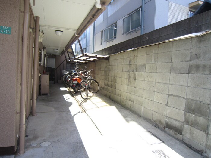 物件外観写真4　(建物設備)