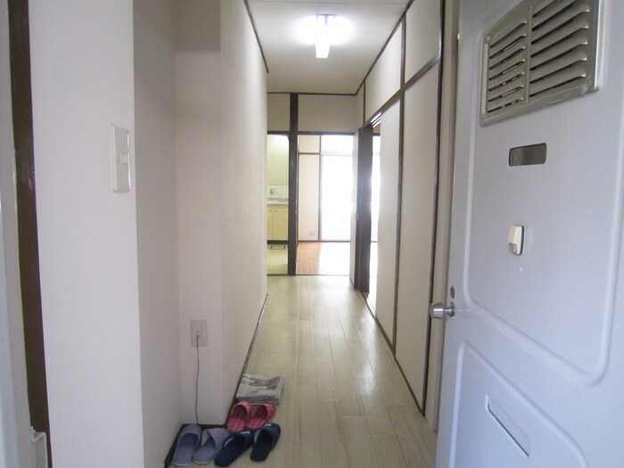物件内観写真18　(廊下)