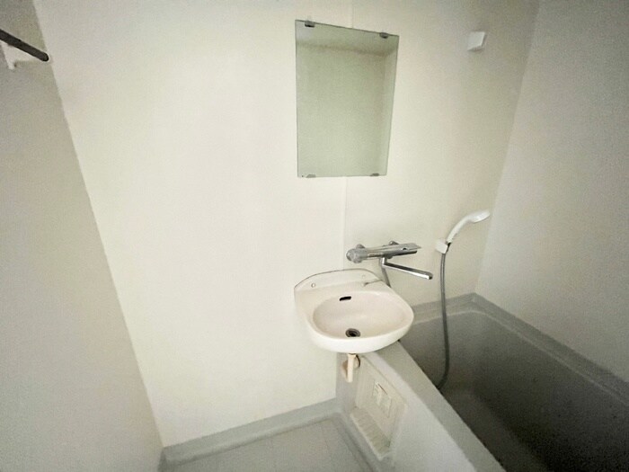 物件内観写真13　(洗面)