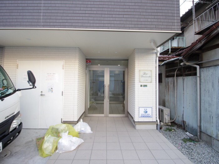 物件外観写真4　(エントランス部分)