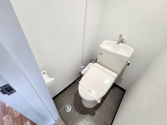 物件内観写真11　(トイレ)