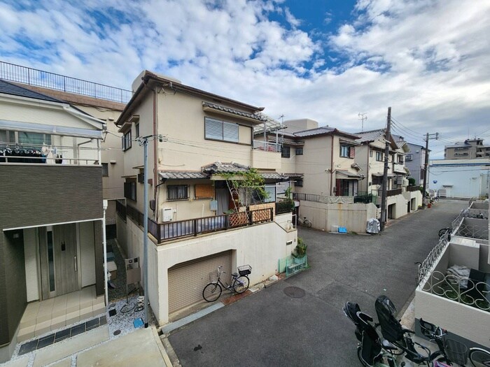 物件内観写真16　(室内からの展望)