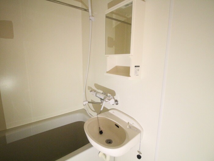 物件内観写真11　(洗面)