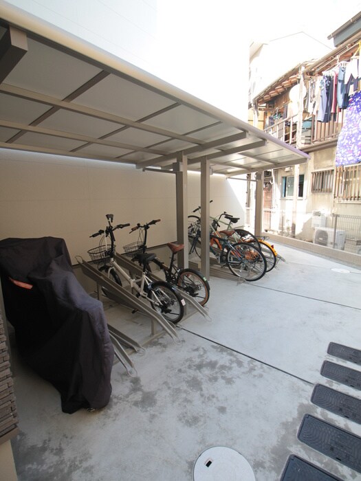 物件外観写真5　(駐輪場)