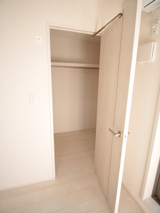 物件内観写真13　(収納)