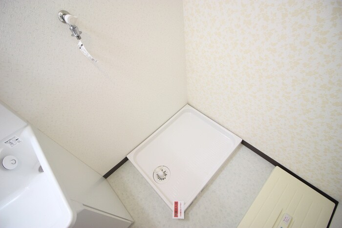 物件内観写真12　(洗濯機置場)