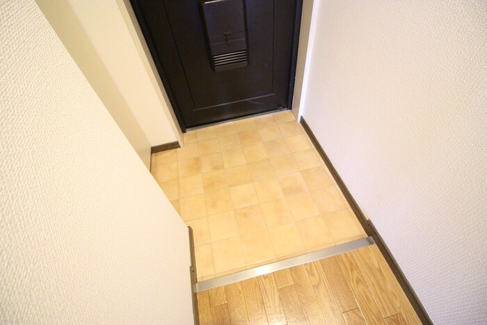 物件内観写真15　(玄関)