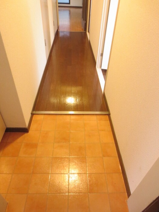 物件内観写真15　(玄関)