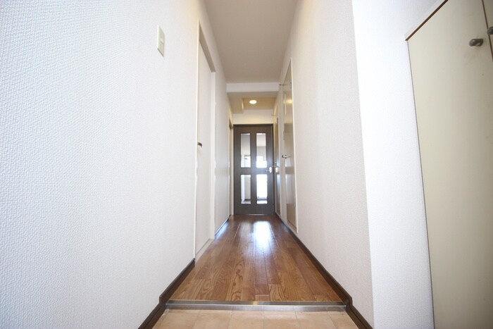 物件内観写真17　(廊下)