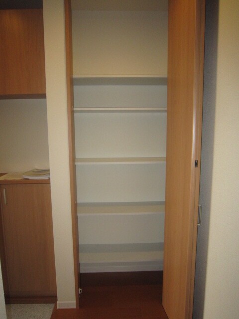 物件内観写真12　(靴箱)